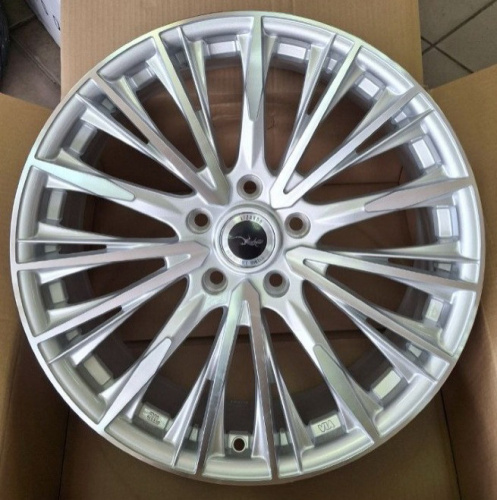 Диск Lizardo XH304 7,5x18 5*114,3 Et:49,5 Dia:67,1 SMF